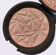 Load image into Gallery viewer, Becca Shimmering Skin Perfector Pressed SMOKY QUARTZ shade
